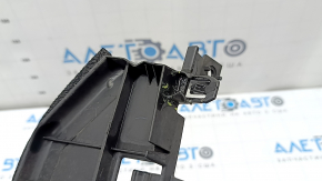 The lower radiator deflector of the Lexus CT200h 14-17 is broken and the fasteners are dented.