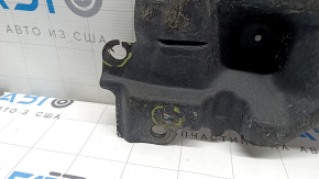Lexus CT200h 11-17 front bumper guard tears