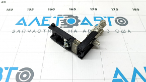 Positive terminal Lexus CT200h 11-17