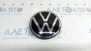 VW Jetta 22-24 grille emblem