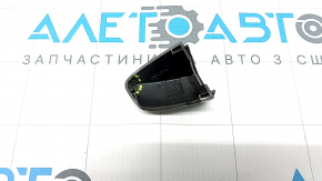The front left outer door handle plug for an Audi Q3 83A 19-25 has a broken mount.