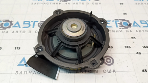 The front right door speaker of the Hyundai Kona 18-23 is dented.