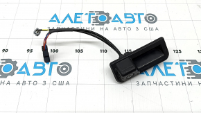 Rear view camera with button and trunk release handle for Audi Q3 83A 19-25 crack in mount