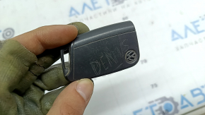 VW Jetta 20-26 4-button flip key with scratches