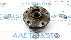 Front left hub of Audi Q3 83A 19-25 brake disc mounting bolt is broken