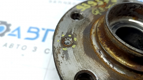 Front left hub of Audi Q3 83A 19-25 brake disc mounting bolt is broken