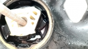 The front subframe of the Audi Q3 83A 19-25 has a torn silent block.