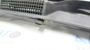 Left windshield wiper grille plastic Nissan 350z scratches