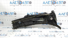 Left windshield wiper grille plastic Nissan 350z scratches