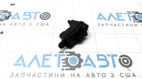 Fuel filler door lock for the Audi Q3 83A 19-20
