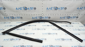 Front right window seal for Audi Q7 16-26