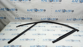 Front right window seal for Audi Q7 16-26