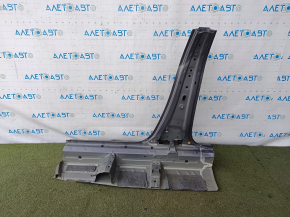 The center right body pillar of a Honda Accord 18-22 is sawn off, with a threshold, a butt