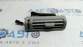 Right center pillar air vent deflector for Audi Q7 20-26 gray