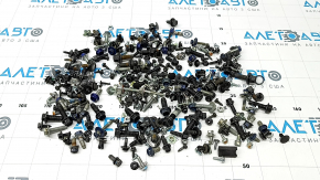 Incomplete interior hardware for Hyundai Elantra 21-23