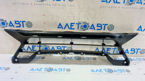 Lower grille front bumper Nissan Sentra 20-