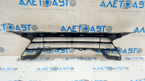 Lower grille front bumper Nissan Sentra 20-