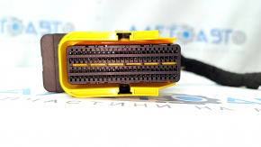 The Audi Q5 80A 18-24 SRS airbag computer module chip is large.