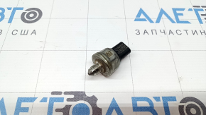 Fuel pressure sensor for Audi Q7 16-26 2.0T, 3.0T on the fuel rail