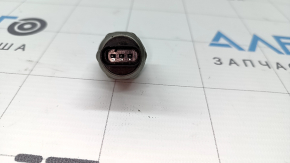 Fuel pressure sensor for Audi Q7 16-26 2.0T, 3.0T on the fuel rail
