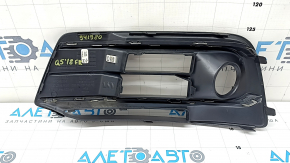 Right front bumper grille for Audi Q5 80A 18-20 with radar and chrome, scratched