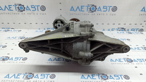 The rear differential gearbox of an Audi Q7 16-26 119k, rusty, torn silent block