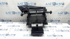 The bare heater housing of the Audi Q7 20-24 air conditioner without rear row blower control
