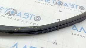 Rear right door seal for Toyota Sienna 21-26, torn, worn