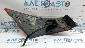 Toyota Avalon 13-15 right outer fender light, scratch, debris under the glass