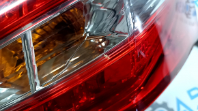 Toyota Avalon 13-15 right outer fender light, scratch, debris under the glass