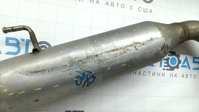 The exhaust pipe, the middle part with the barrel of Toyota Sienna 21-26, is crushed by the resonator.