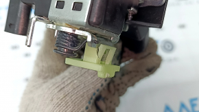 Kia K5 21-24 trunk lid lock latch is broken