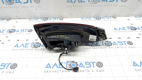 Ford Fusion mk5 19-20 right halogen+LED interior trunk lid light with chrome level 3