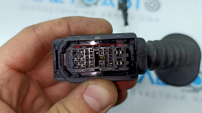 Wiring for the rear left door of a Kia K5 21-26