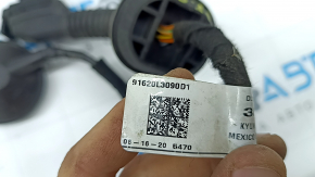 Wiring for the rear left door of a Kia K5 21-26