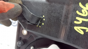 The rear left window lift mechanism of the VW Tiguan 2009-2018 is broken.