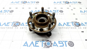 Front right hub Kia K5 21-26