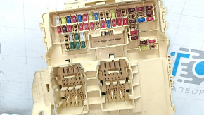 Kia K5 21-21 interior fuse box