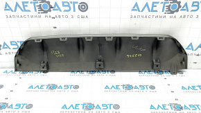 Kia K5 21-24 GT rear bumper lip trim, GT-line silver, worn, cracks in the fasteners