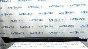 Right threshold Kia K5 21-26 black, scratches, broken fastening