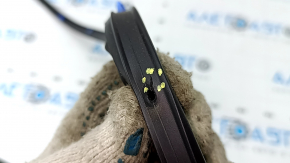 Kia Niro 23-26 rear right door seal is torn