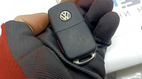 VW Tiguan 12-16 key, 4 buttons, folding, scratched
