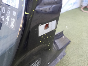 The central left body pillar of a BMW X3 G01 18-24 is sawn off, there are bumps and dents.