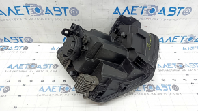 Kia Niro 23-26 halogen front left headlight with top mount, scratched