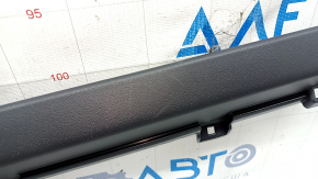 Kia Niro 23-26 front panel center lower trim scratches