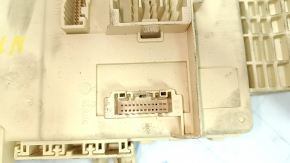 Kia Niro 23-26 PHEV under-dash fuse box