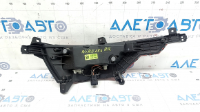 Kia Niro 23-26 halogen right rear bumper light