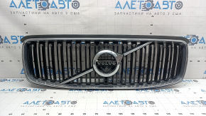 Black grille with Volvo XC90 16-19 badge, chrome frame, under the camera