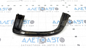 The right muffler tip bracket for a Volvo XC90 16-21 is broken.