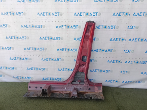 The right central body pillar of a Toyota Prius 50 16-22 has been cut off, with a threshold.